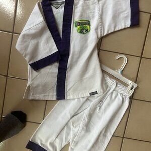 Martial Arts 2 piece Costume/Uniform, by Century, size xs/s